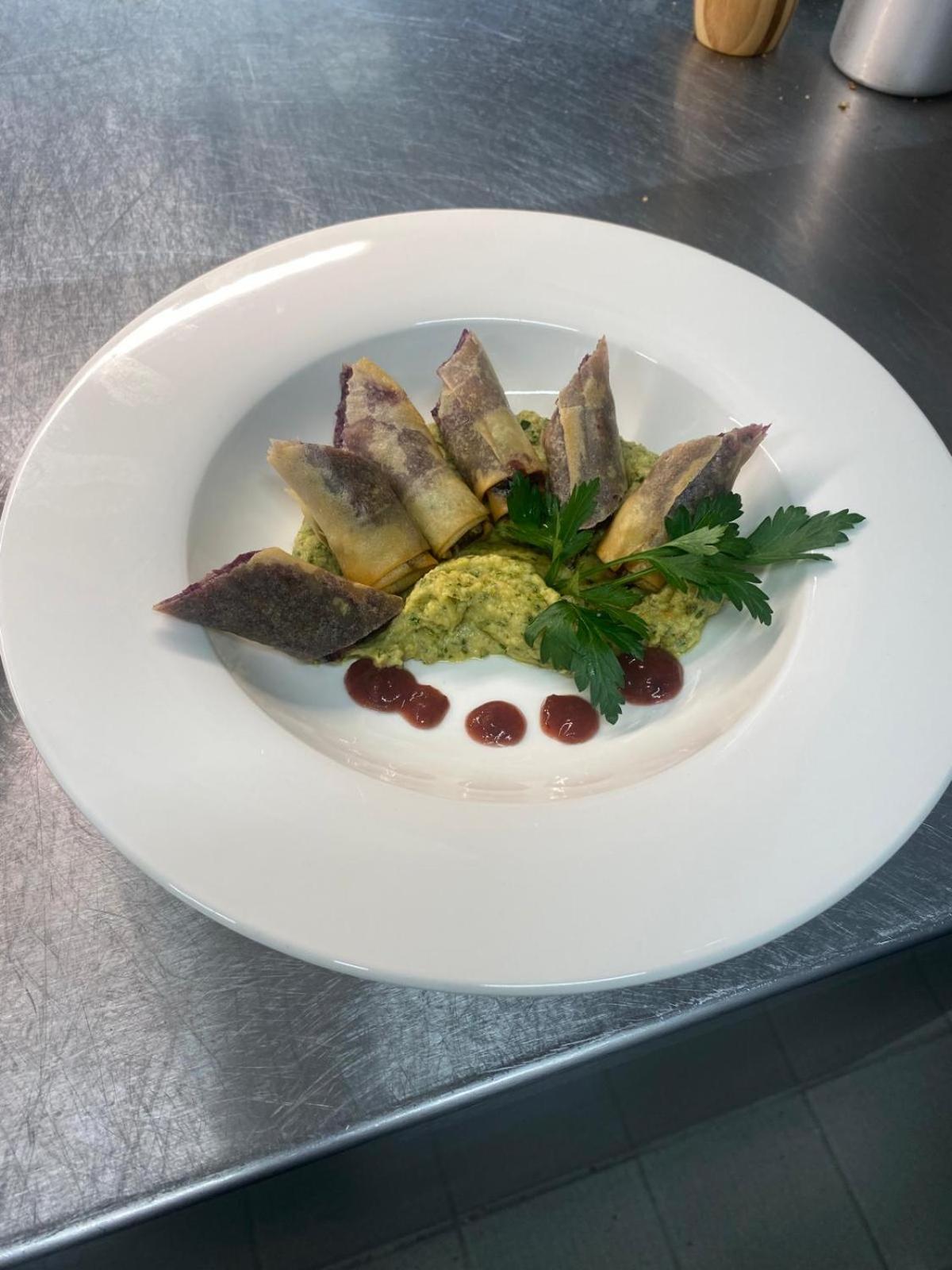 Hotel Restaurant Croix Blanche Sugiez Eksteriør billede